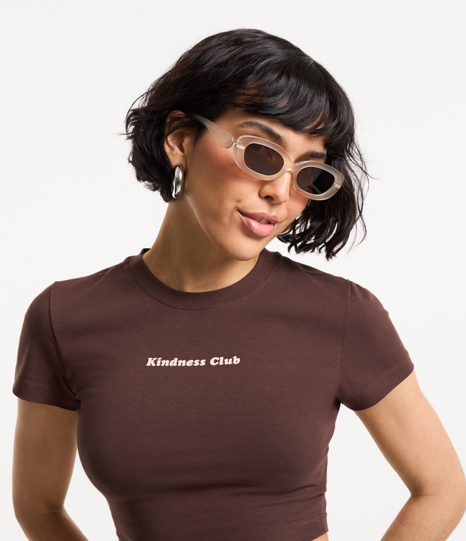 Blusa Cropped Manga Curta em Ribana com Lettering Marrom 4