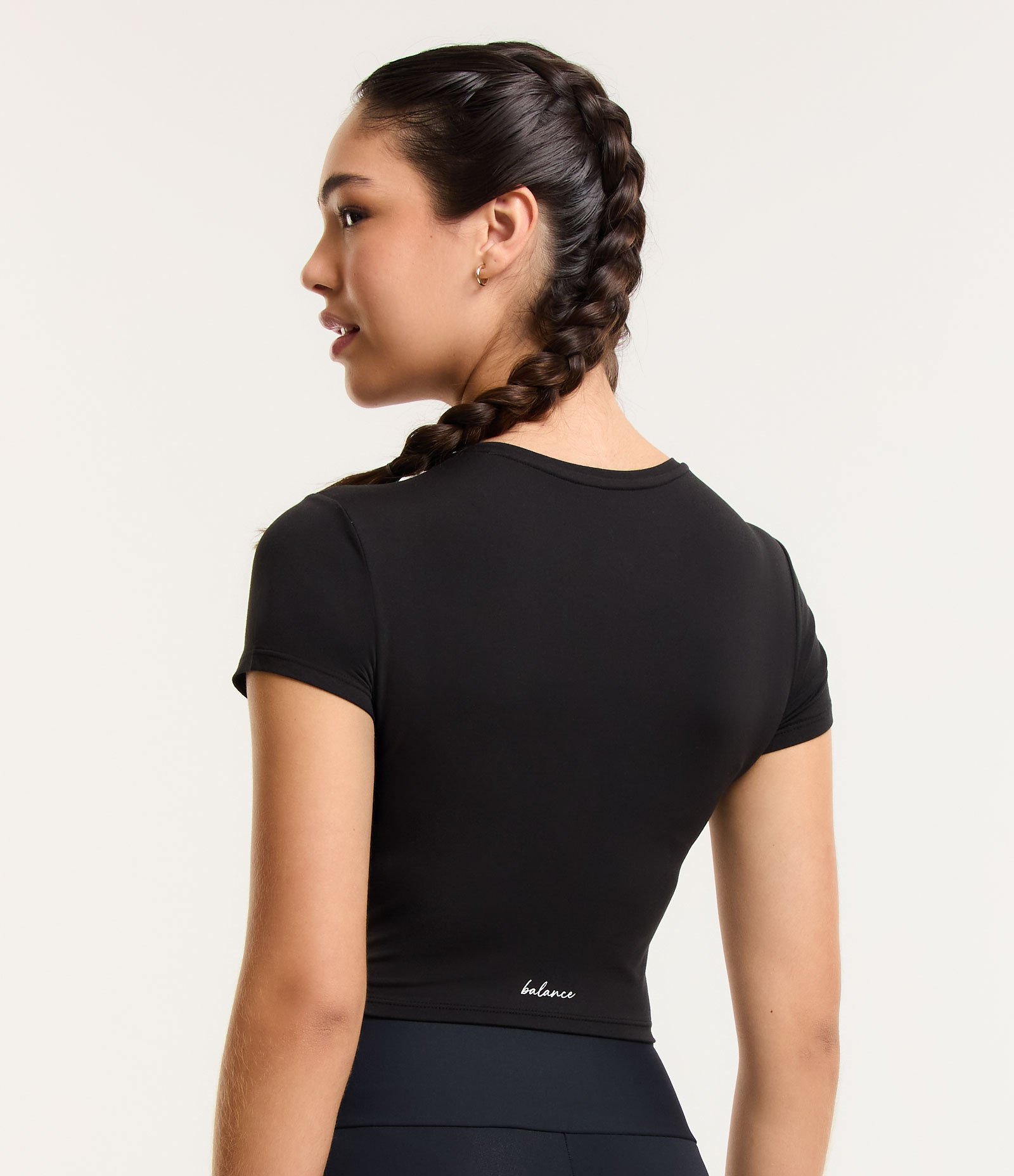 Camiseta Cropped Esportiva com Diferencial Toque Suave Preto 3