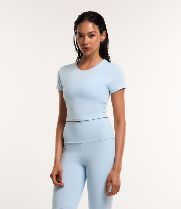Camiseta Cropped Esportiva com Diferencial Toque Suave