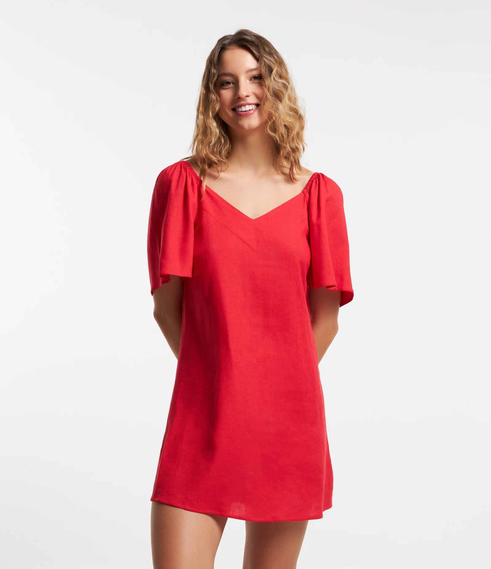Vestido Curto em Linho com Manga Curta Godê Vermelho 1