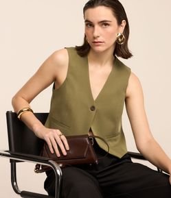 Colete Alfaiatado com Botão Único e Bolsos