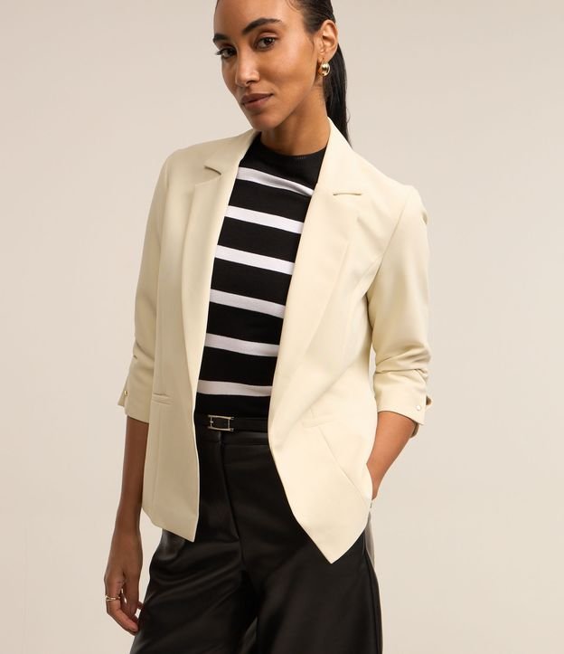 Blazer Alfaiatado com Pregas na Manga