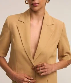 Blazer Alfaiatado com Gola Lapela e Fendinhas na Barra