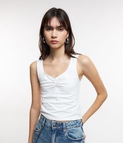 Regata em Algodão com Franzidinho no Busto e  Textura de Bolinhas