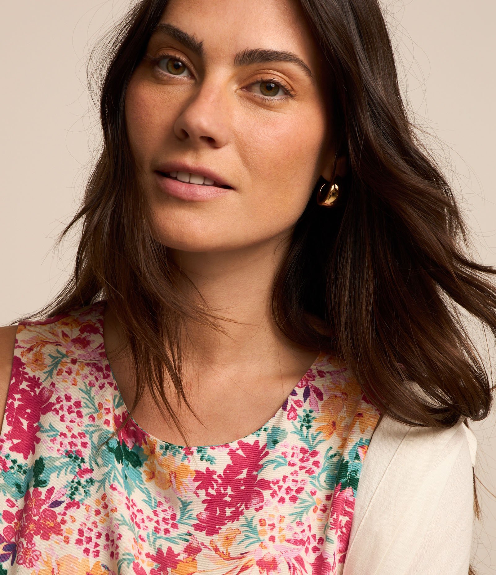 Vestido Curto em Viscose com Estampa Floral Liberty Rosa/Laranja/Verde 4