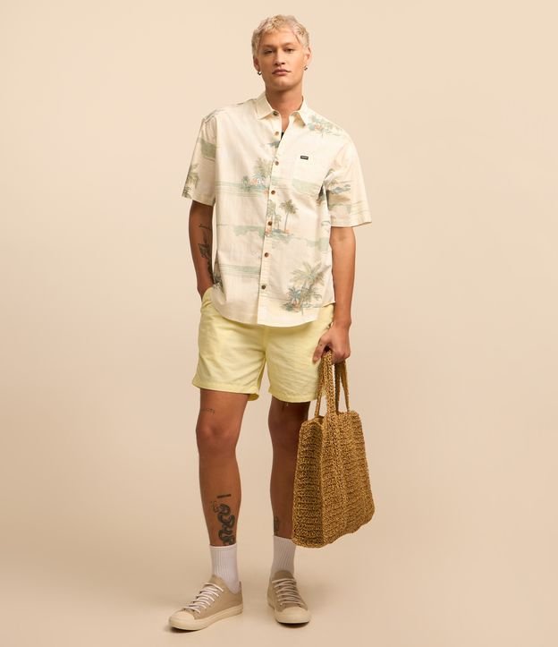 Camisa Relaxed em Algodão com Estampa de Tropical
