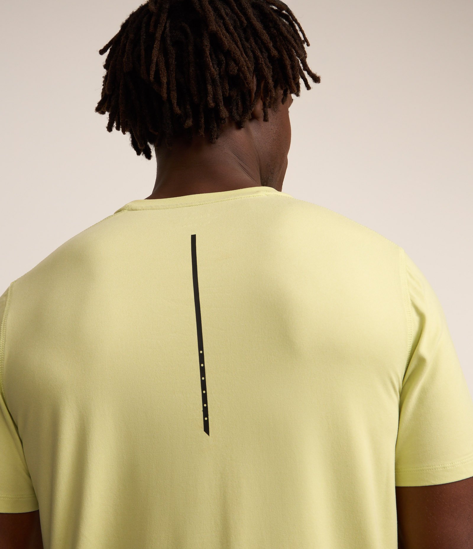 Camiseta Regular Esportiva em Tecnologia Dry com Etiqueta na Barra 5