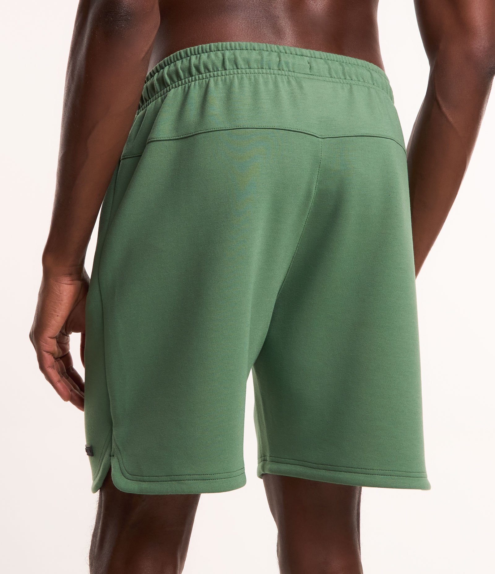 Bermuda Esportiva em Moletom Tecnológico com Cós Elástico e Zíper no Bolso 3