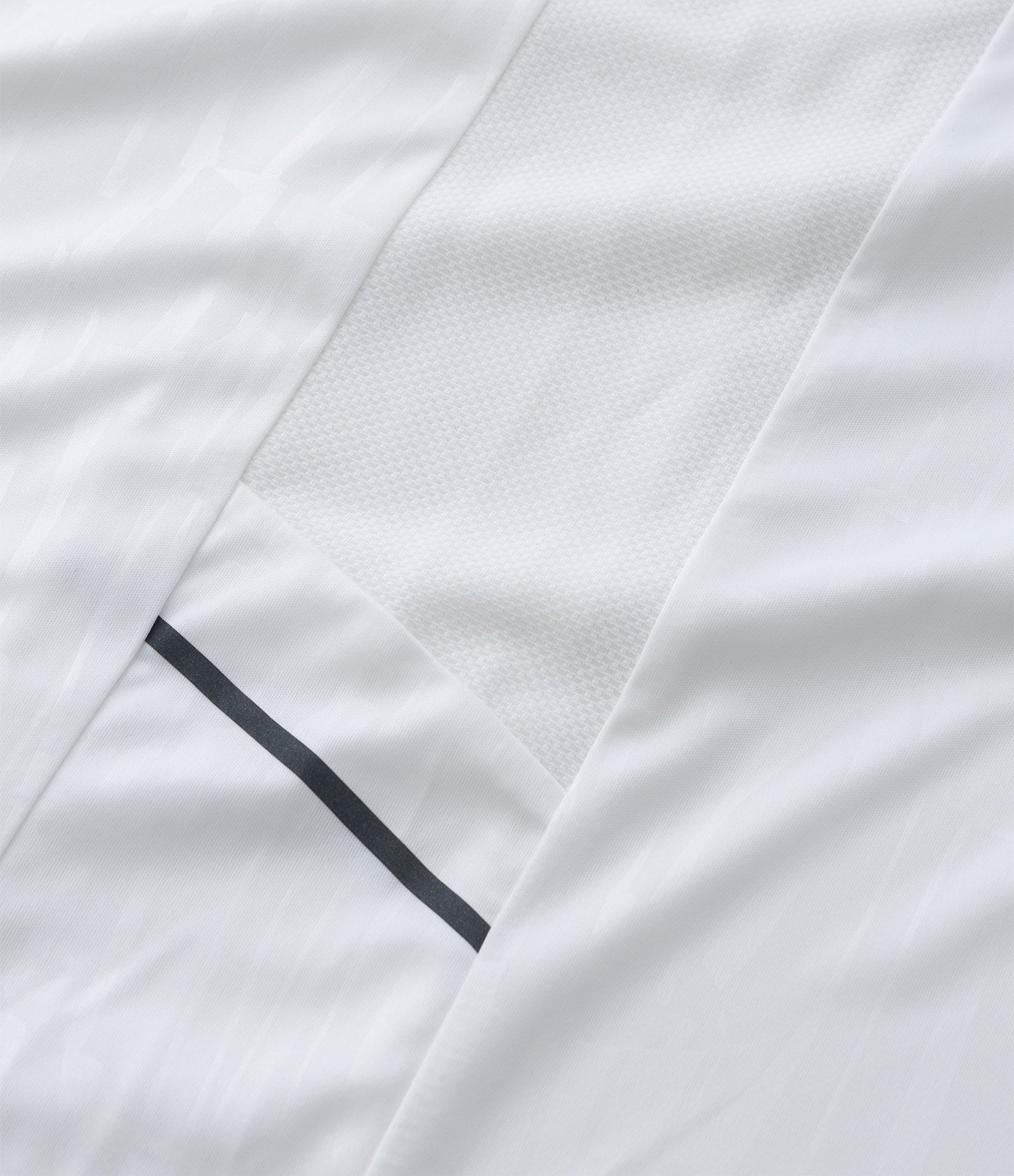 Camiseta Esportiva Tecnologia Dry com Estampa Heat Print Branco 9