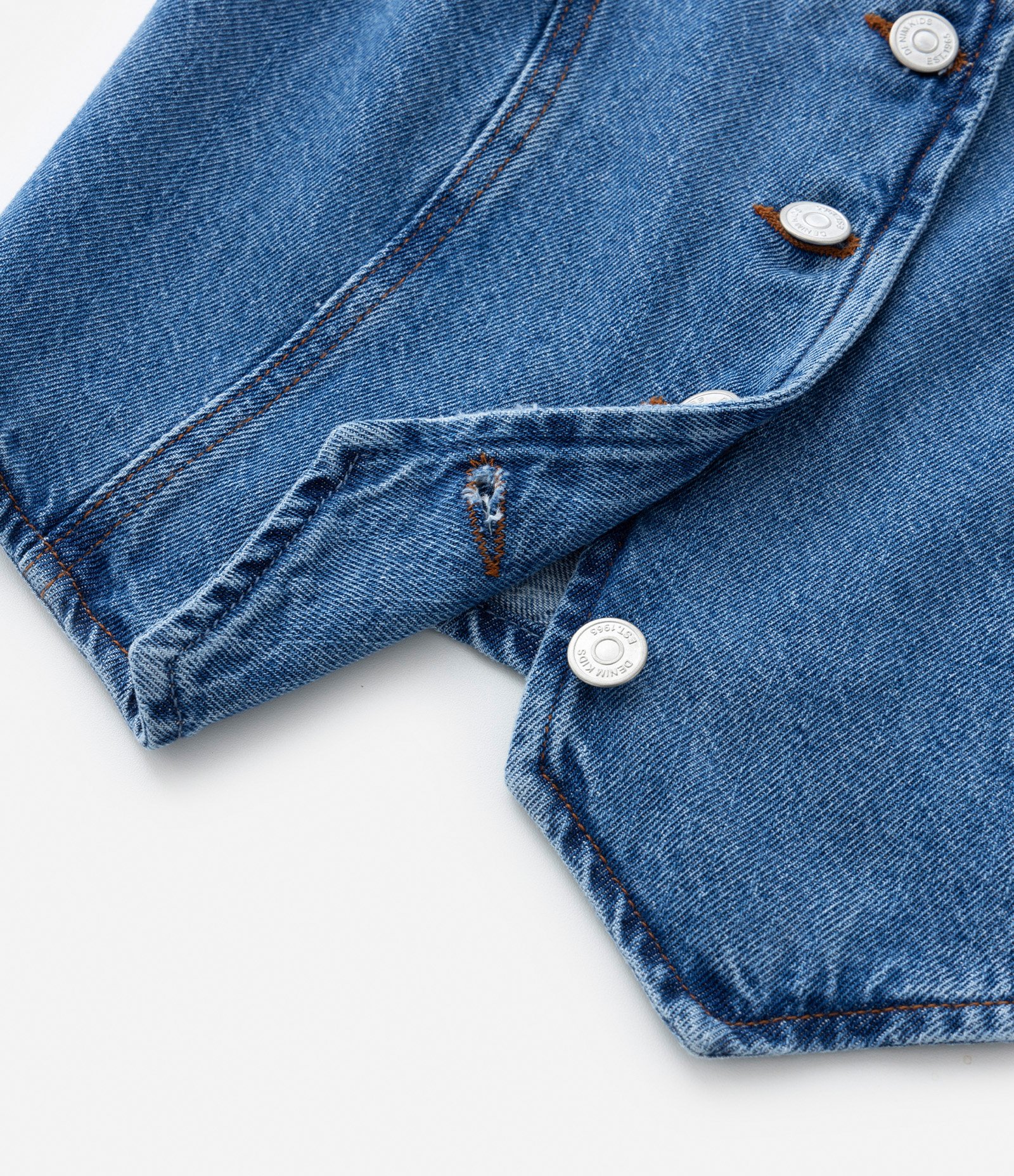 Colete Infantil em Jeans com Franjas em Strass - Tam 5 a14 Anos Azul Médio 4