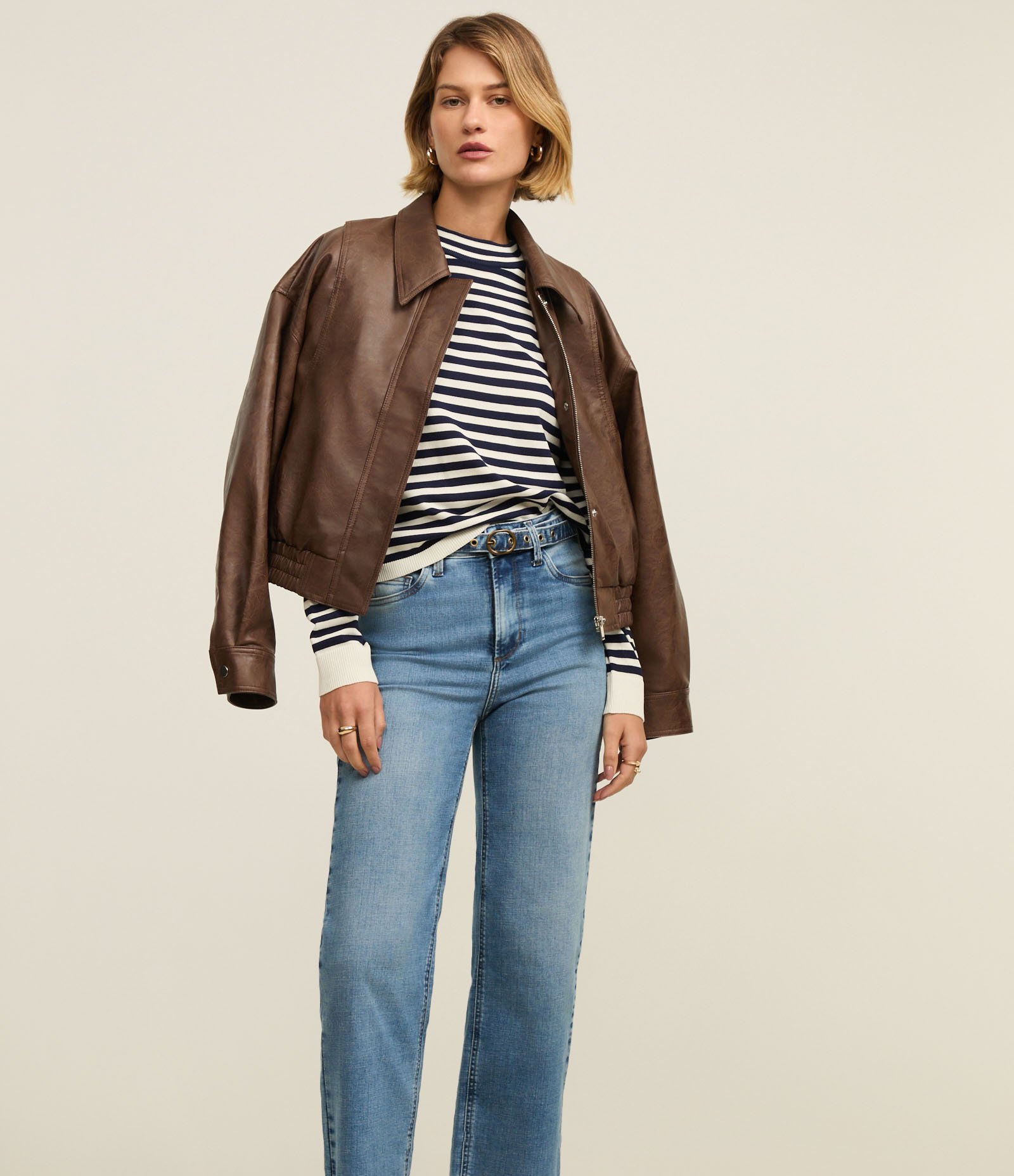 Calça Reta Cropped em Jeans com Cinto Afivelado Azul 2