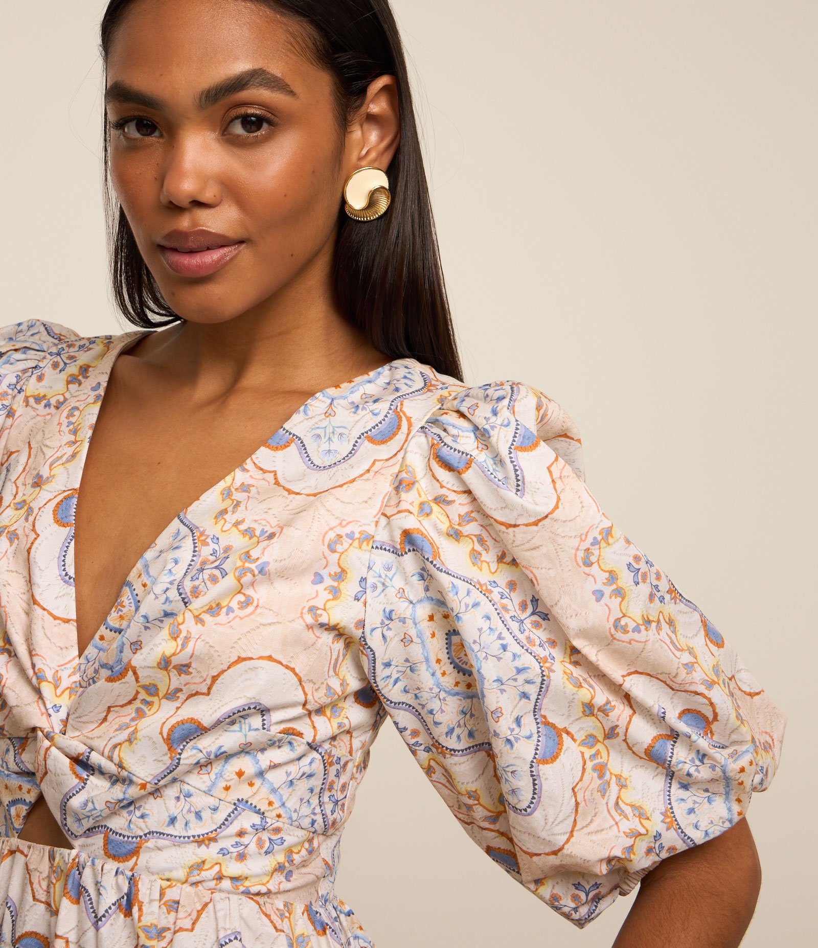 Vestido Evasê em Tricoline com Decote Coração e Manga Bufante Multicores 4