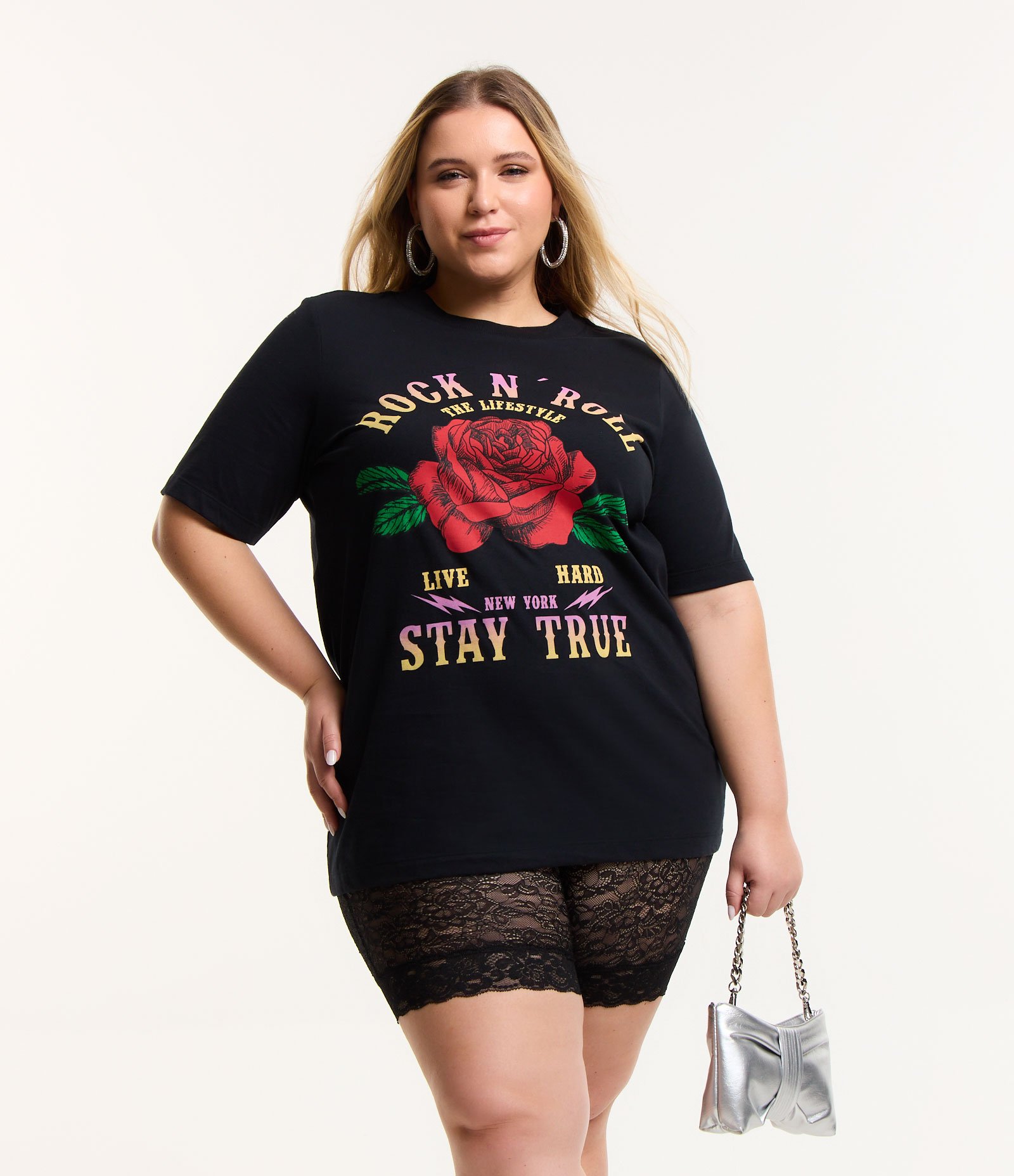 Camiseta em Algodão com Estampa Rosa Rock N Roll Curve & Plus Size Preto 1