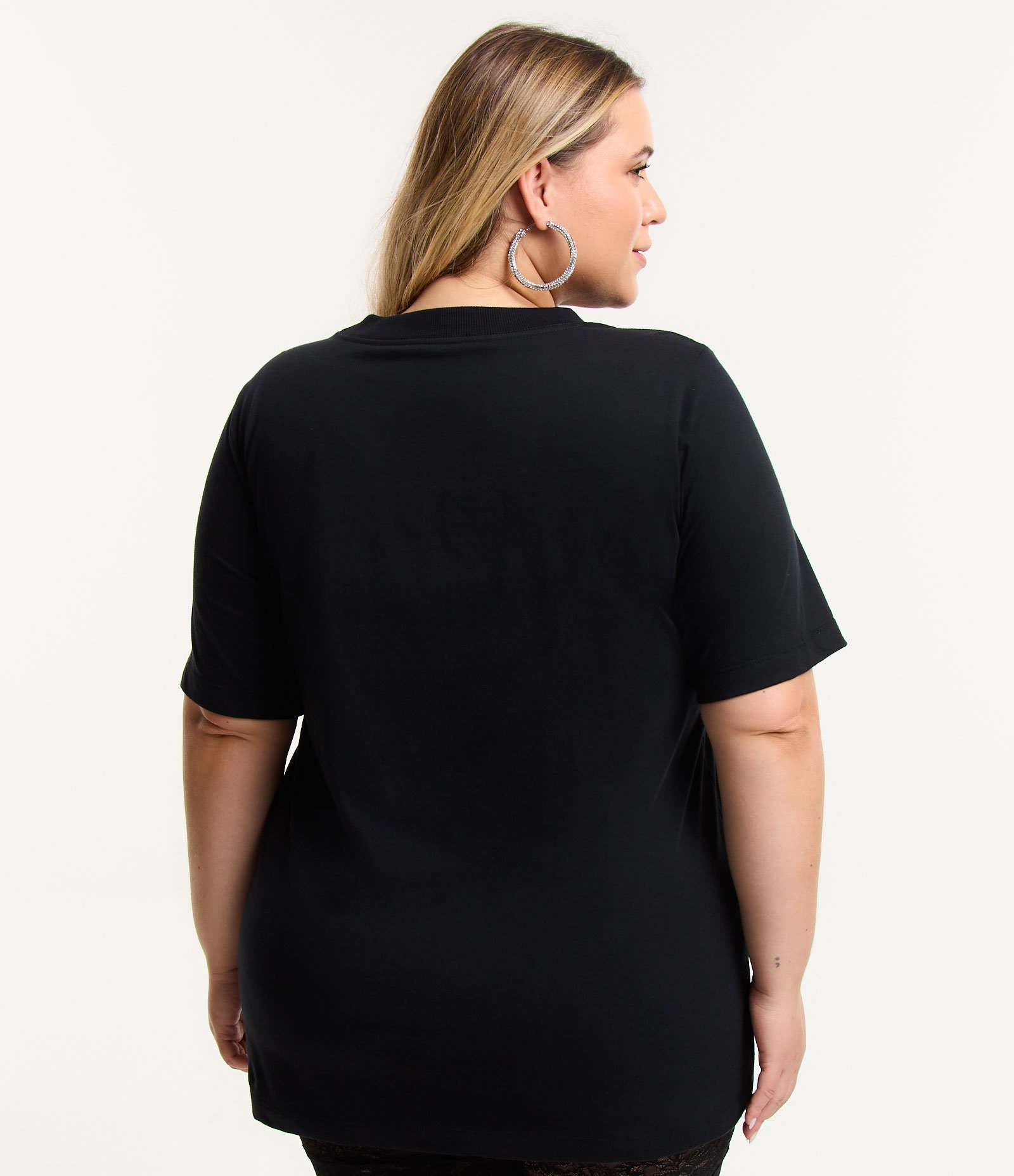 Camiseta em Algodão com Estampa Rosa Rock N Roll Curve & Plus Size Preto 3