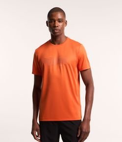 Camiseta Esportiva Dry Fit com Estampa Listras no Peito