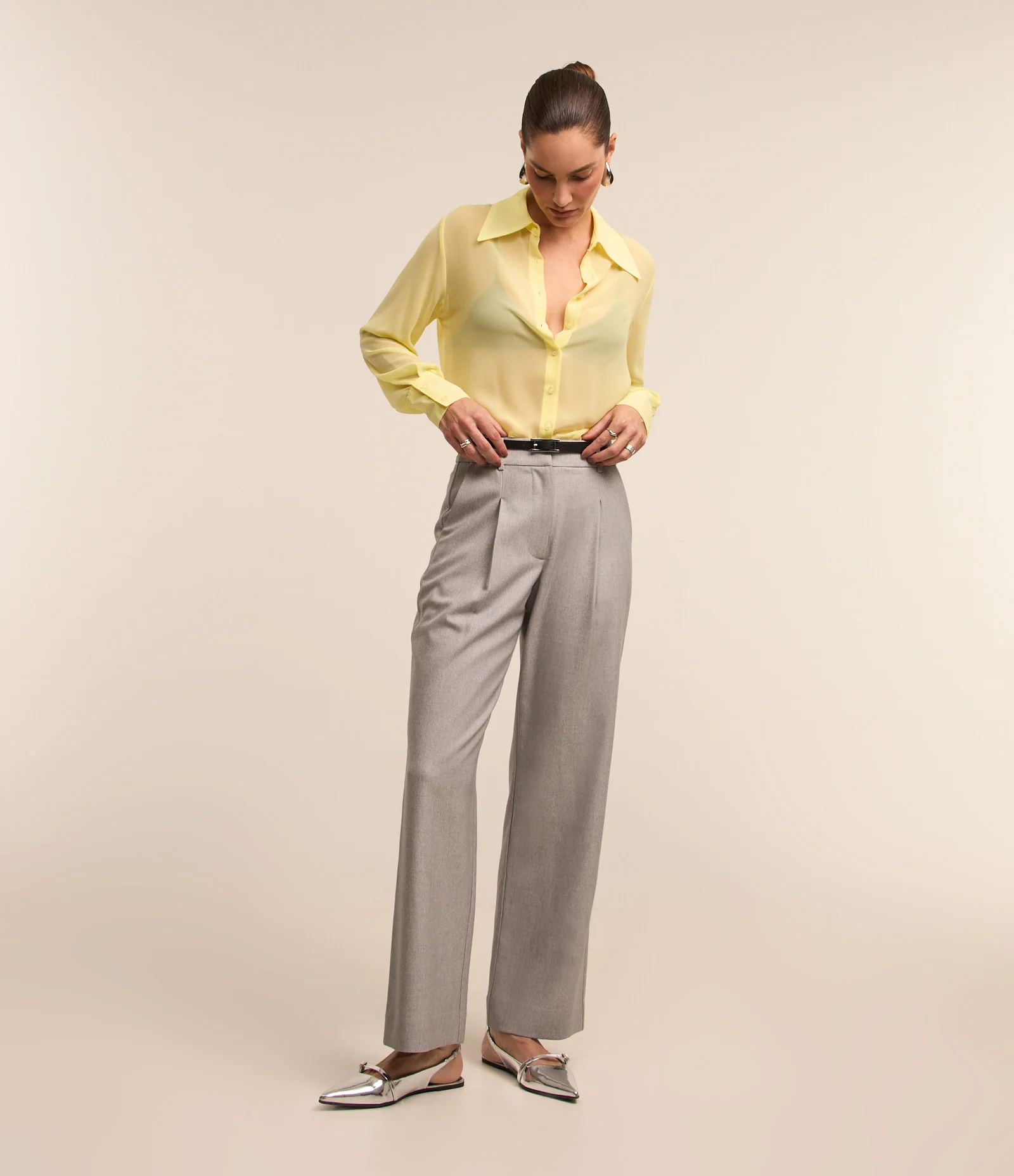 Camisa em Crepe com Abotoamento Frontal Amarelo Citrus 2