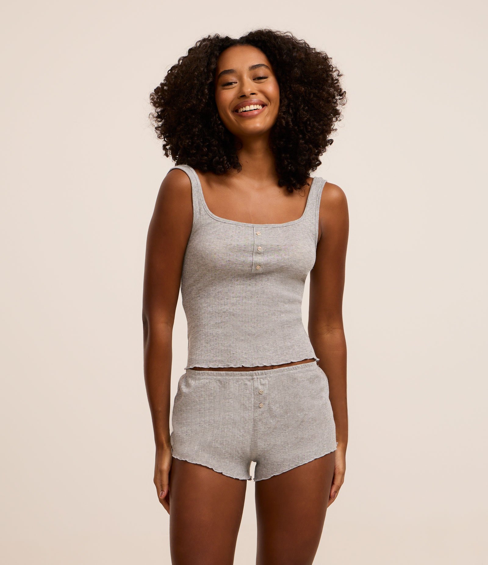 Pijama Short Doll com Algodão Texturizado e Barra Frufru Cinza 1