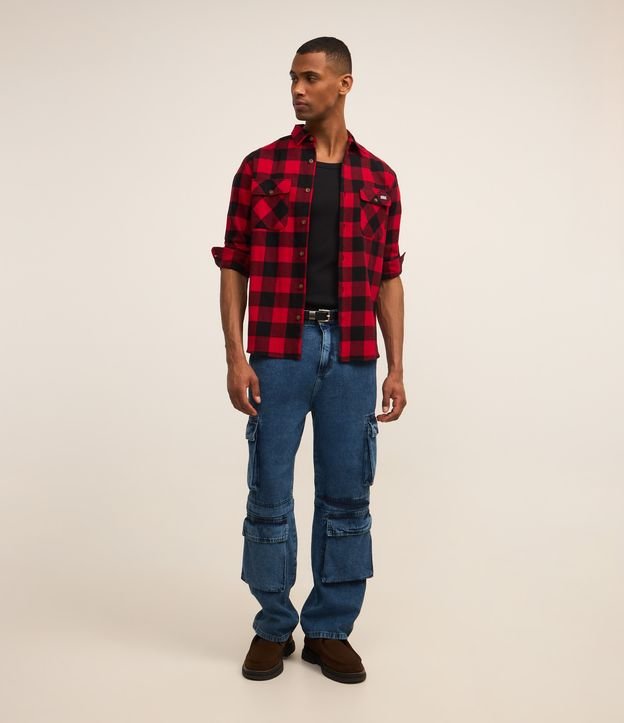Calça Baggy em Jeans com Recortes e Bolso Cargo