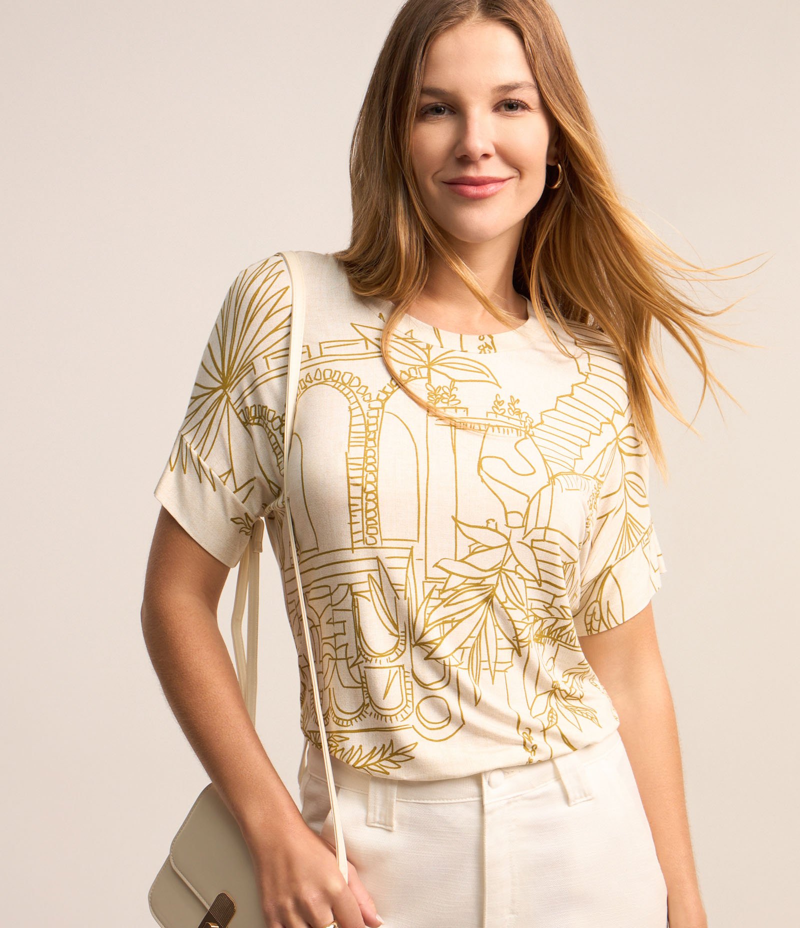 Blusa em Viscose com Estampa Folhagens Off White 1