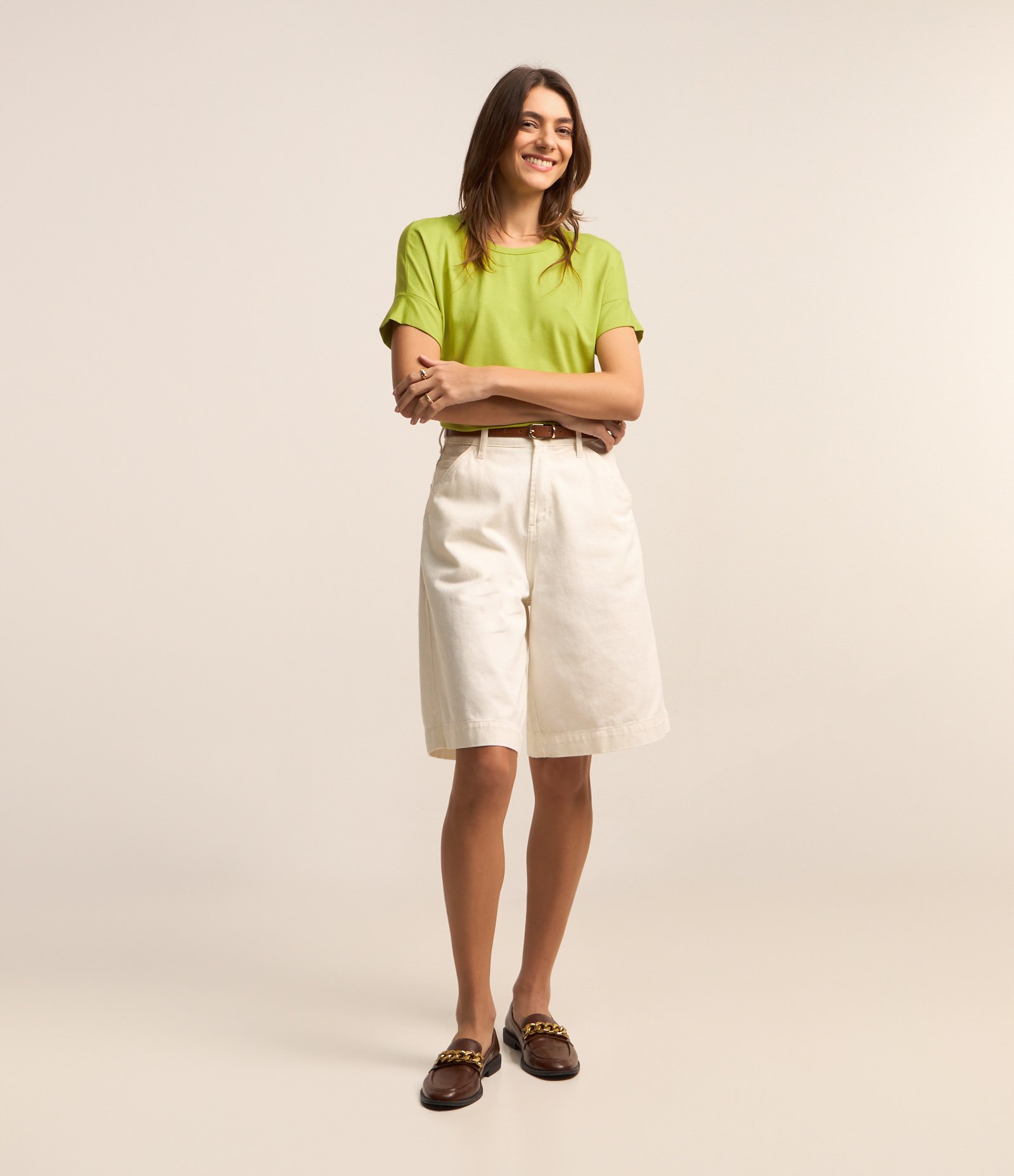 Blusa Sem Cava em Viscose com Gola Redonda Verde Abacate 2