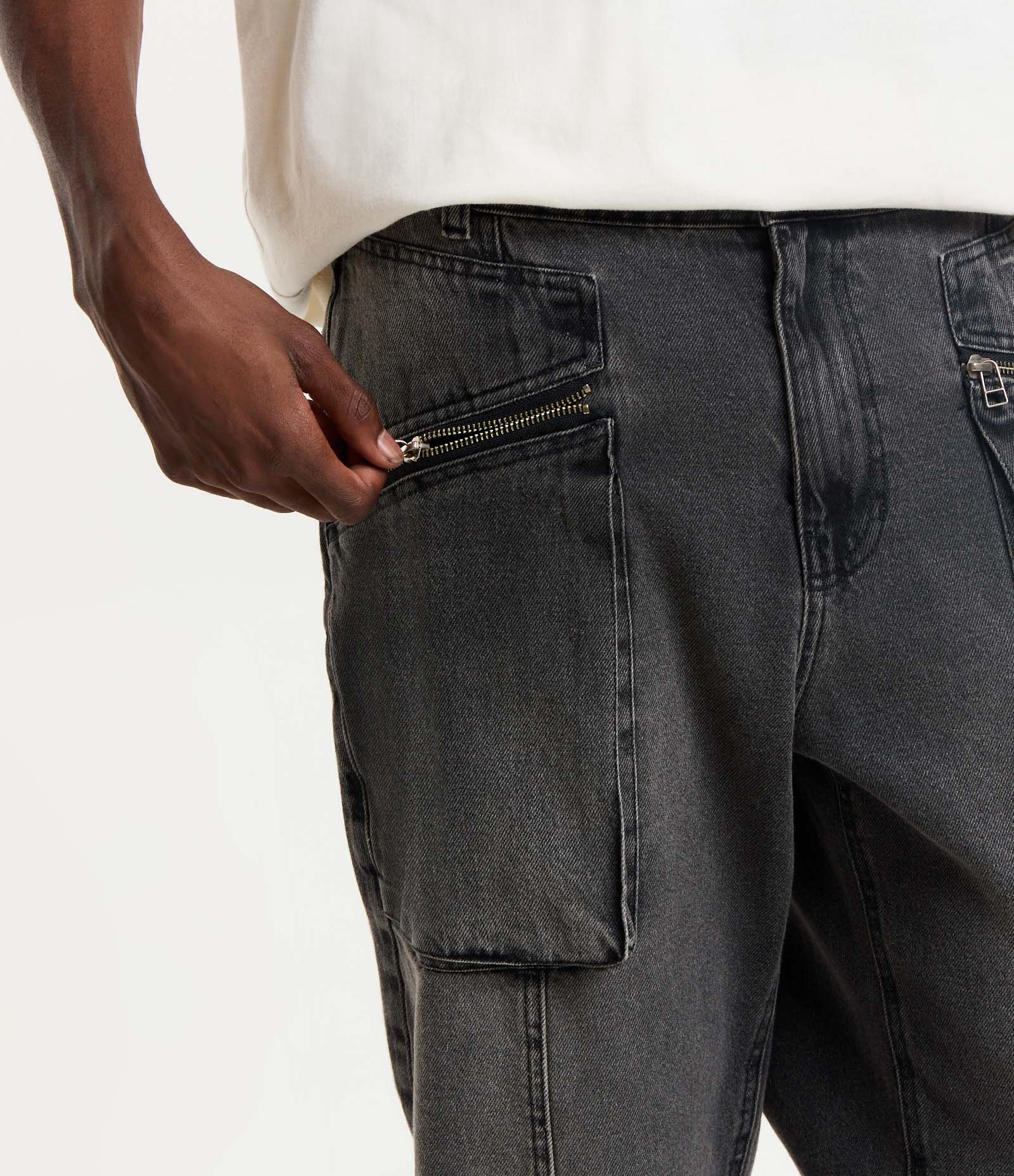 Calça Balloon em Jeans com Bolsos e Zíperes Frontais Preto 4