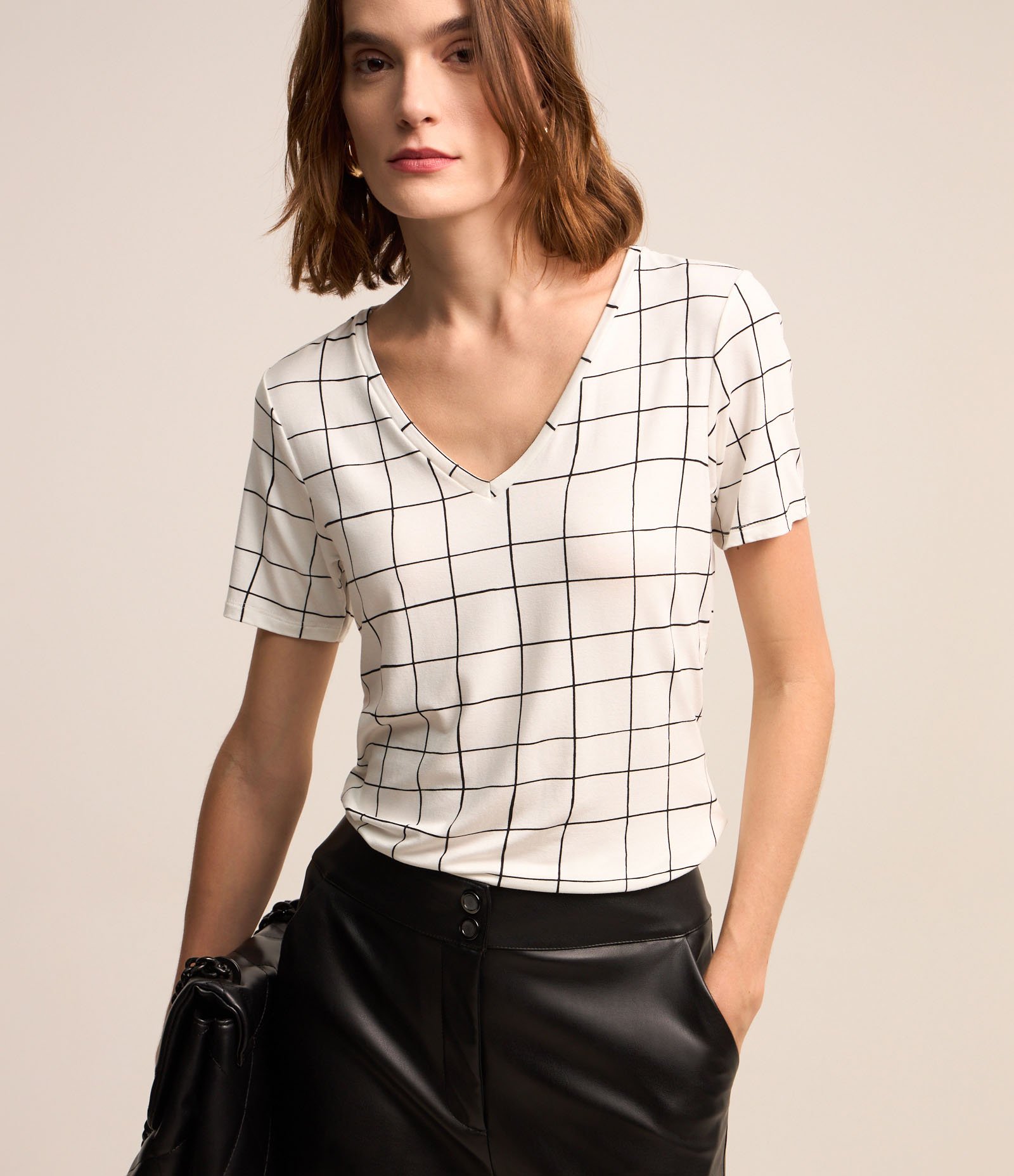 Blusa em Viscose com Estampa Xadrez Grid Branco 1