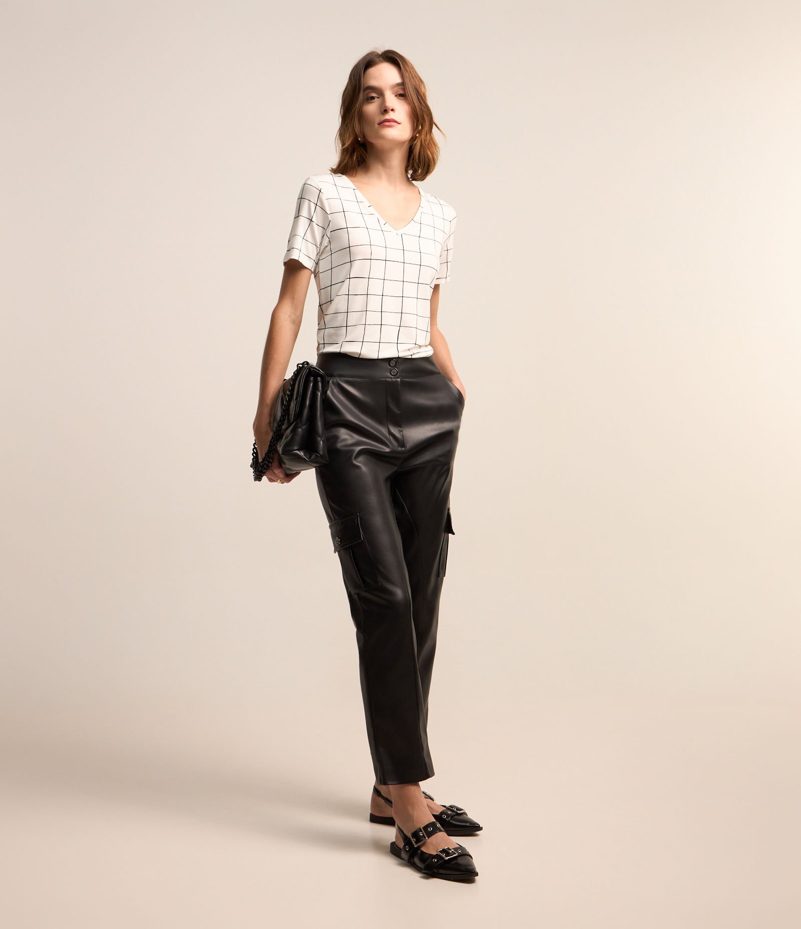 Blusa em Viscose com Estampa Xadrez Grid Branco 2