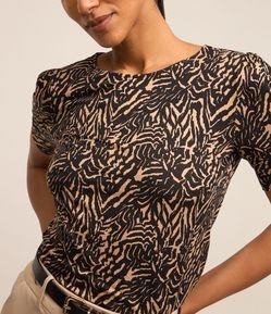 Blusa em Viscose com Manga Bufante e Estampa Animal Print