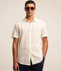 Camisa Regular em Algodão com Textura Quadriculada Lesie