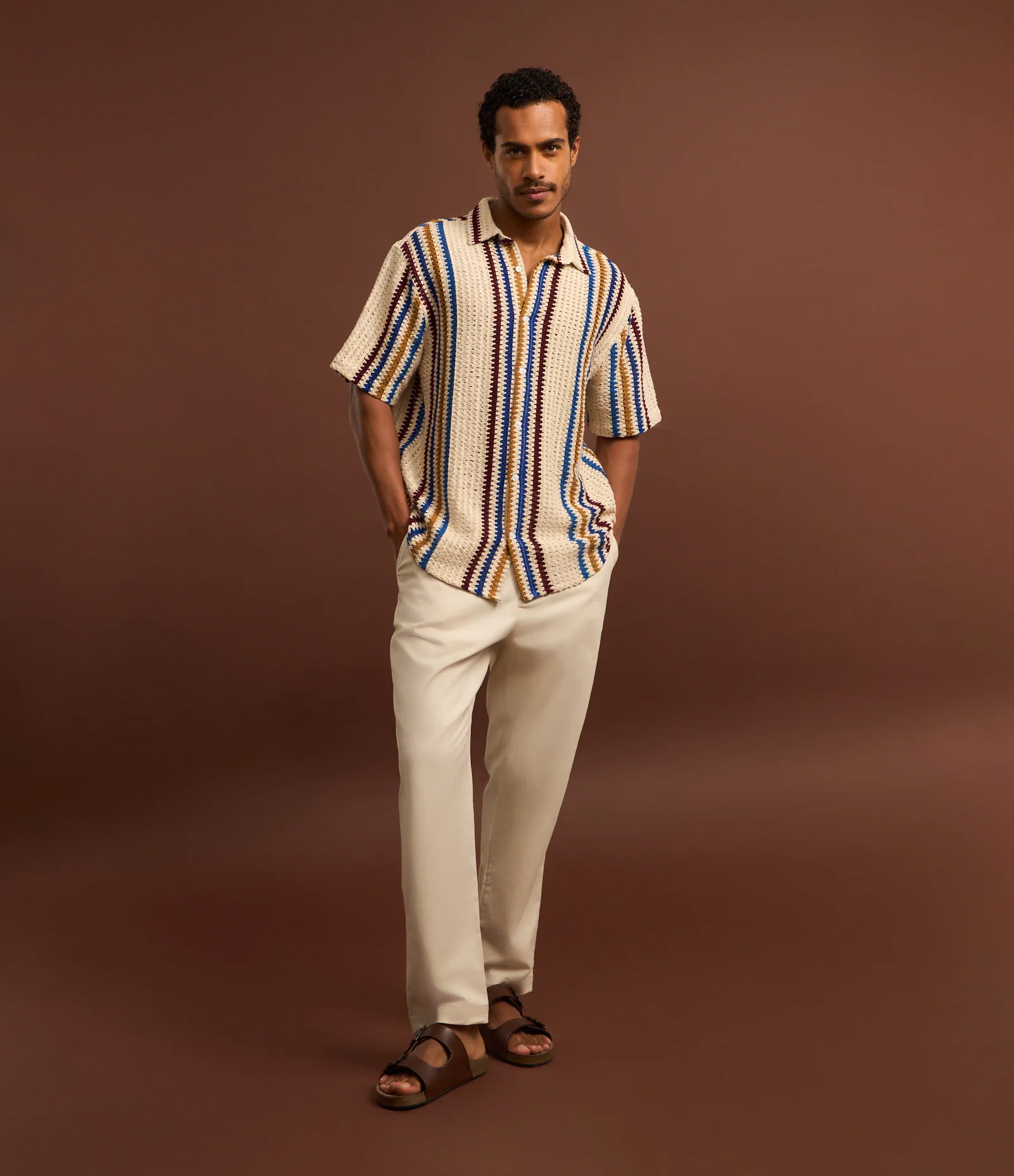 Camisa em Crochê Rustico com Textura e Listras Contrastantes Bege/Azul/Amarelo/Vermelho 2