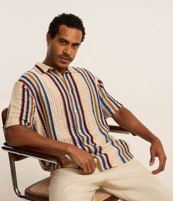 Camisa em Crochê Rustico com Textura e Listras Contrastantes