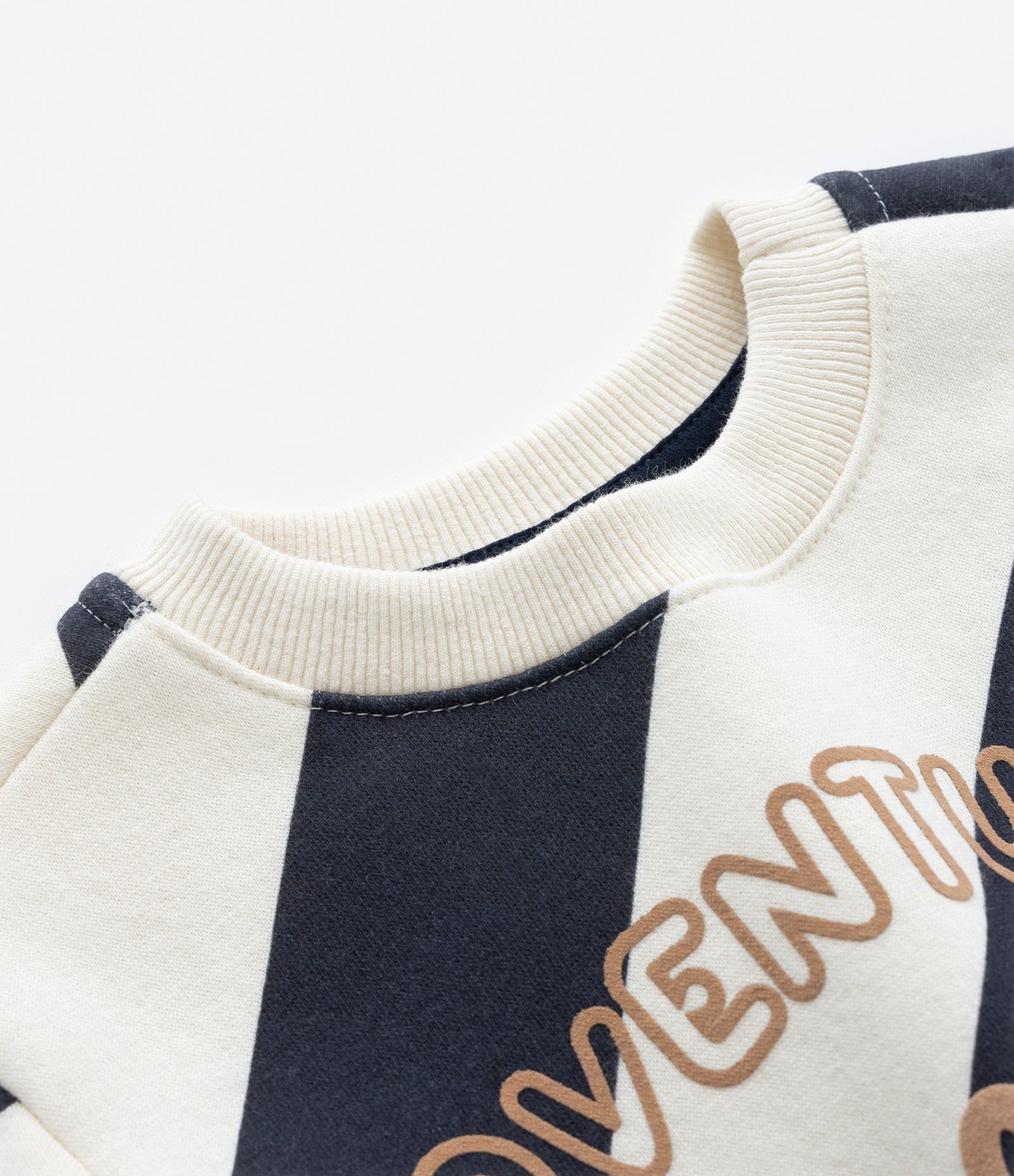 Blusão Infantil em Moletom Quentinho com Estampa Listras - 1 a 5 Anos Bege/Preto 5