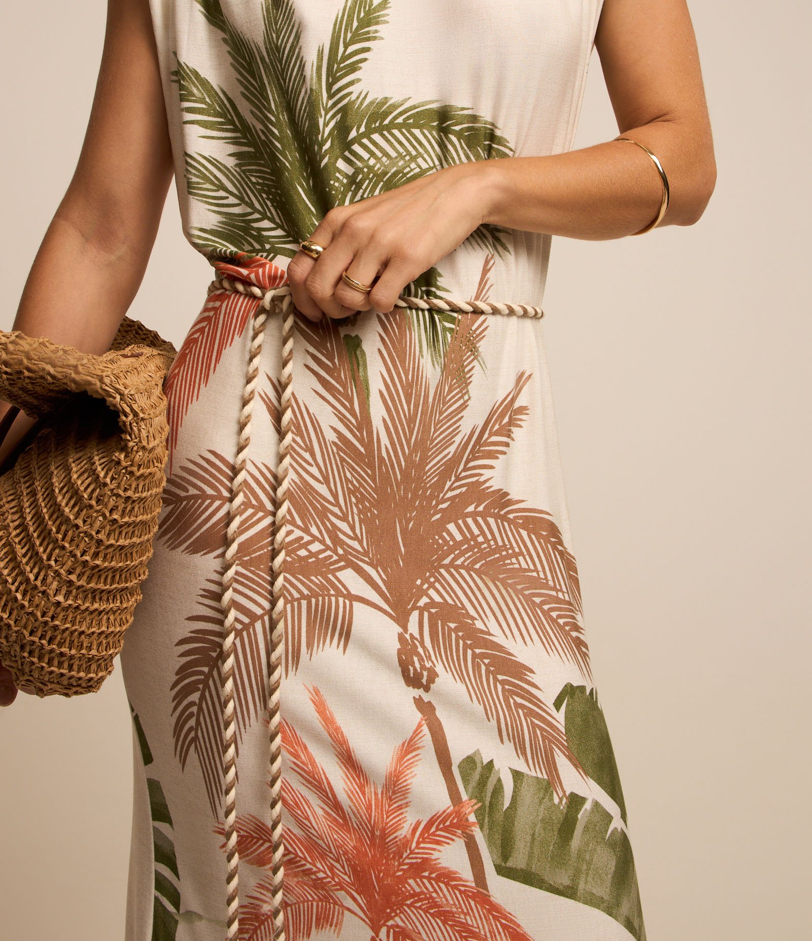 Vestido New Midi em Moletinho com Coqueiros Estampados Bege 4