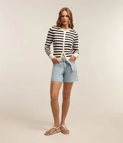 Bermuda Cintura Alta em Jeans com Cinto Afivelado