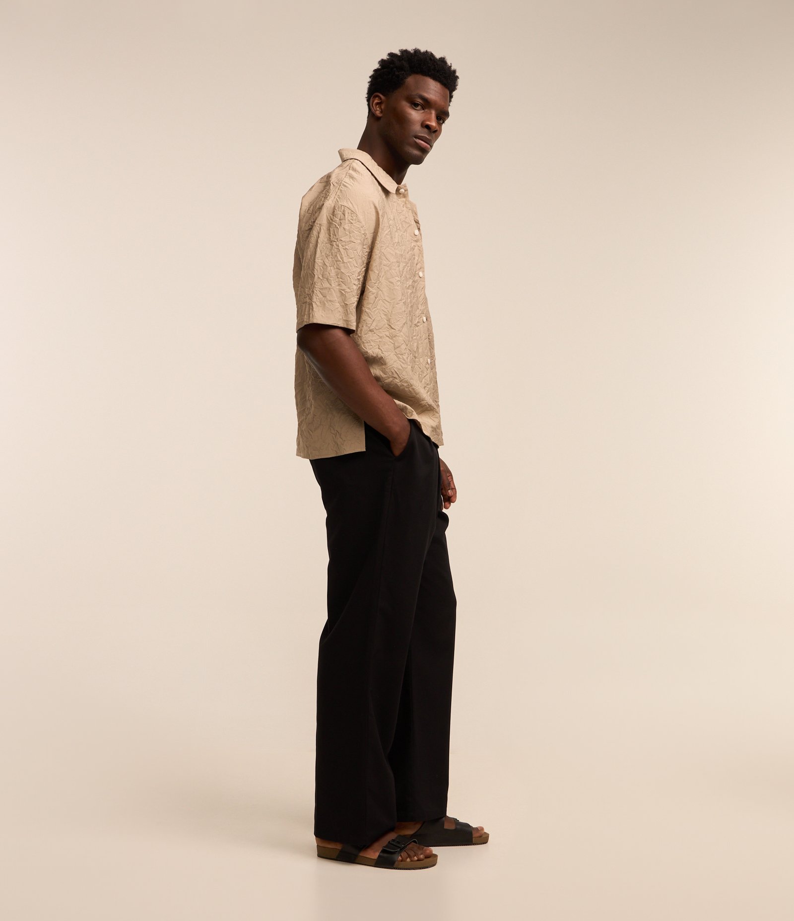 Camisa em Viscose com Efeito Amassado Bege 5