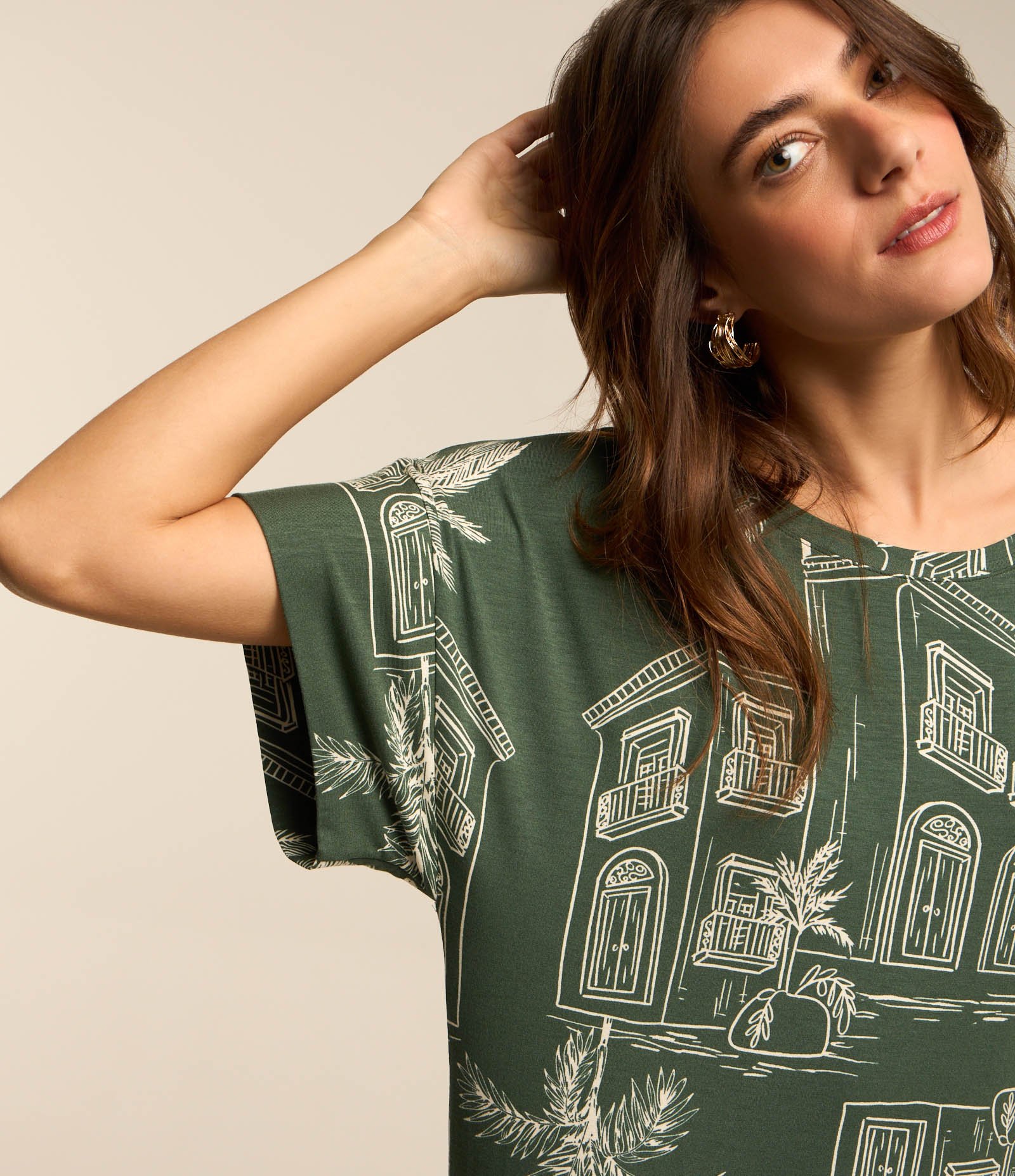 Vestido Midi em Viscose com Estampa Paisagem Verde 3