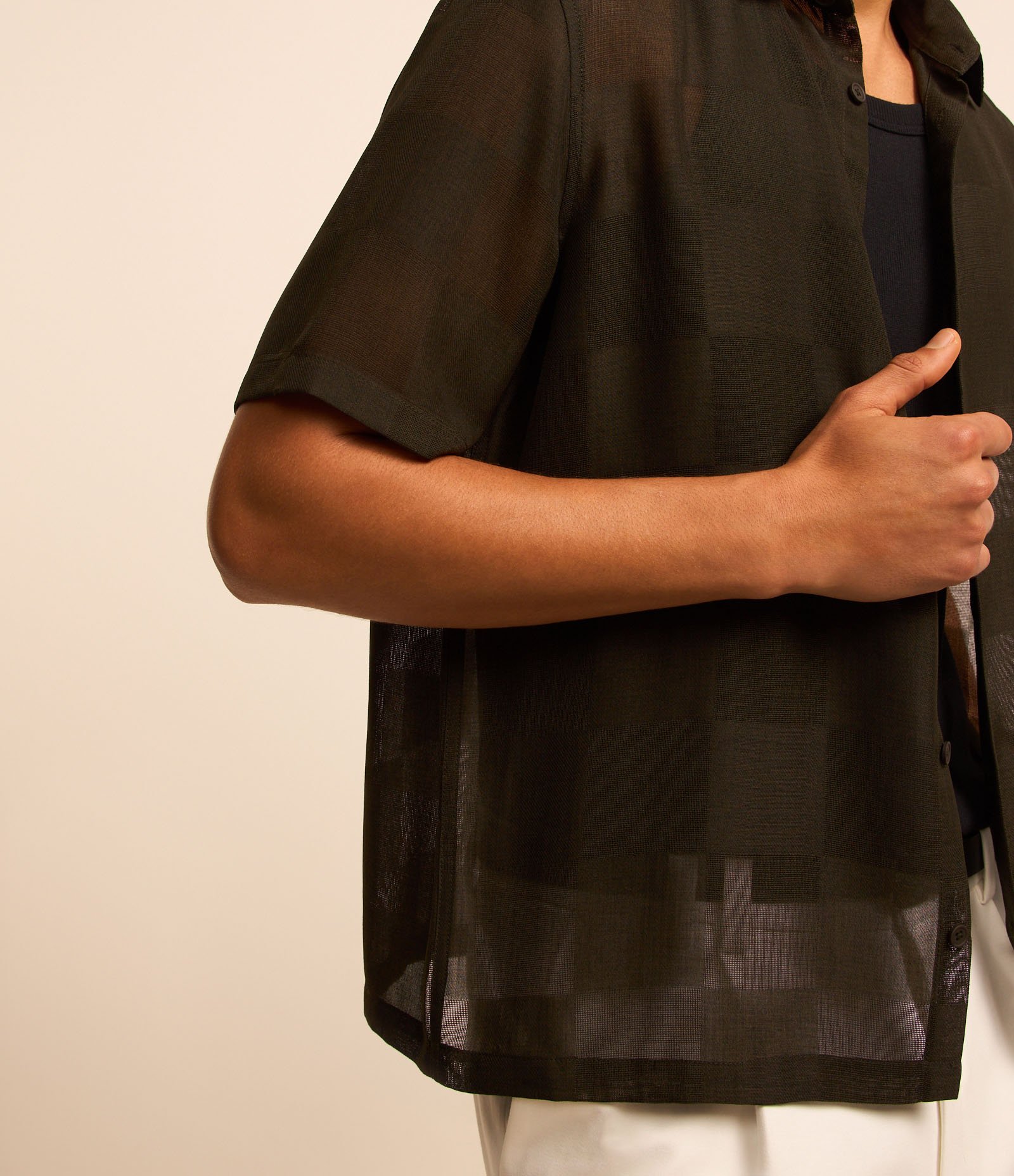 Camisa com Textura Estampa Xadrez e Gola Lapela Grafite 3