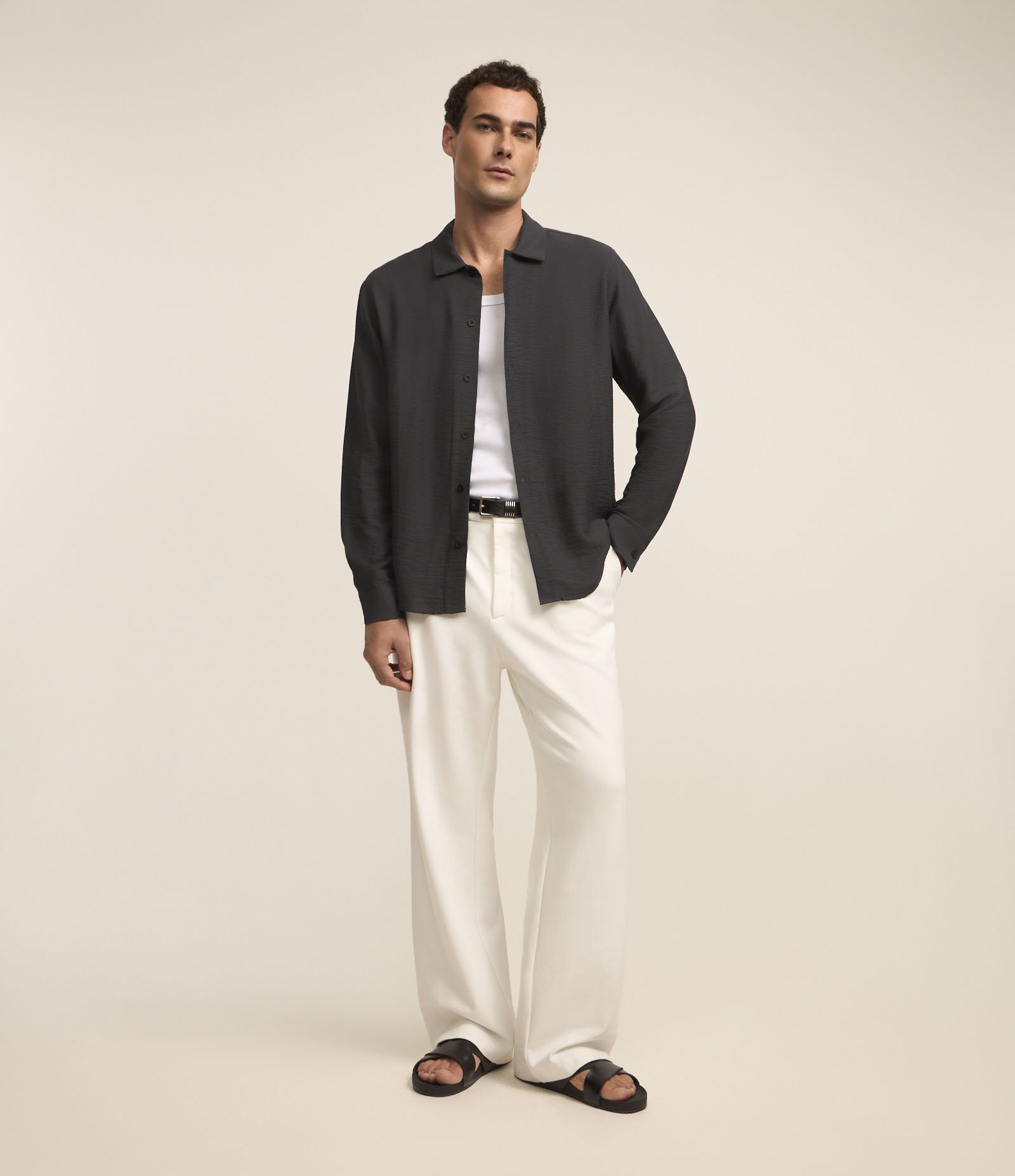 Camisa Comfort em Viscose com Textura Preto 2