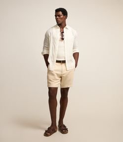 Bermuda em Algodão com Efeito Linho e Cós Fixo