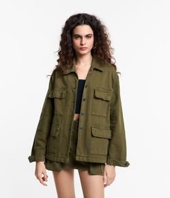 Jaqueta em Sarja Cationizada com Bolsos Cargo