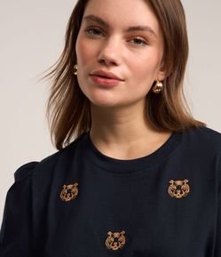 Blusa em Algodão com Manga Bufante e Bordados de Tigrinhos