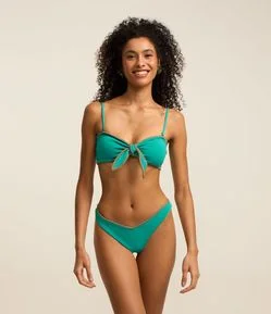 Biquíni Asa Delta Texturizado com Pesponto Contrastante