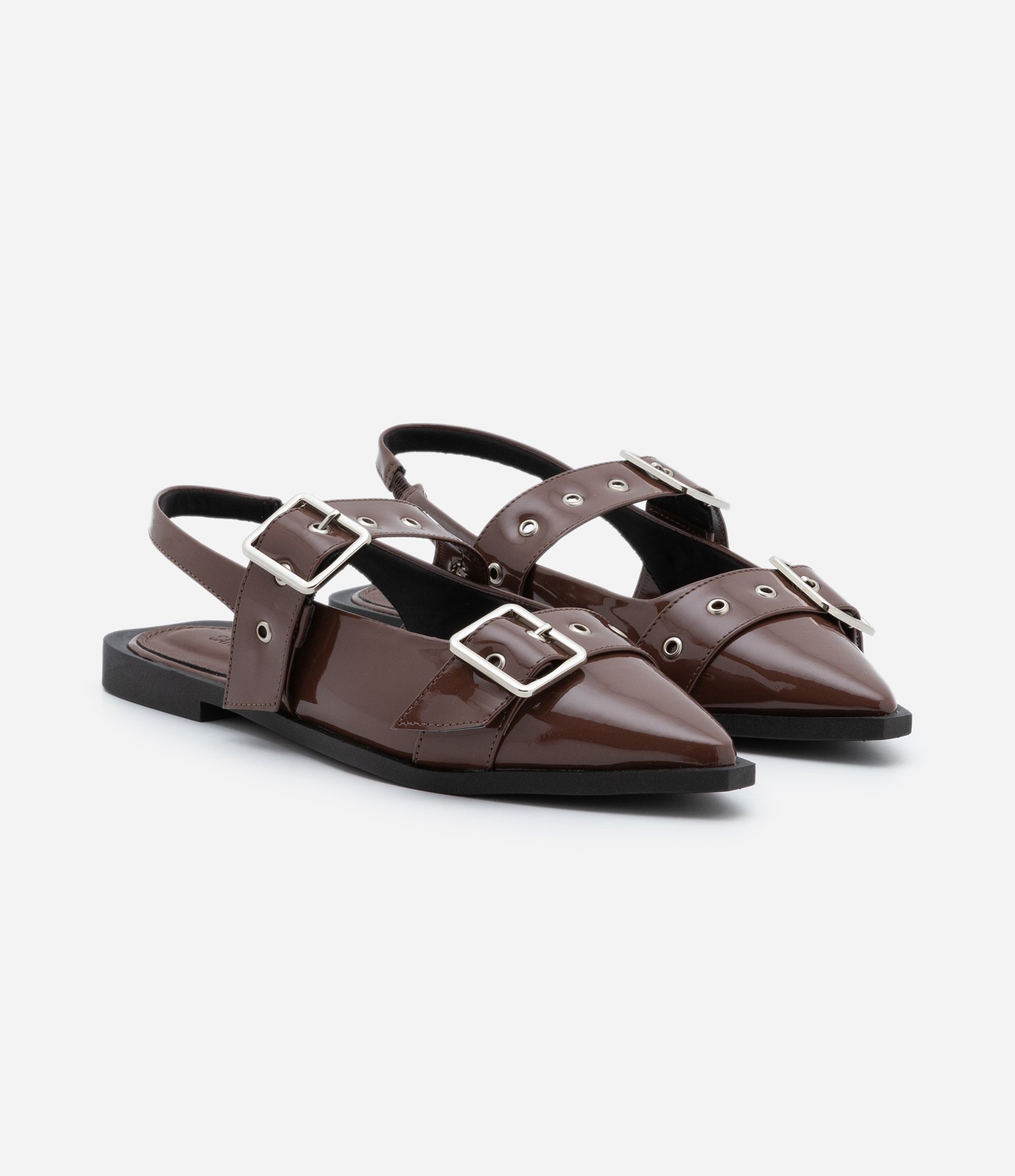 Sapatilha Slingback com Bico Fino e Fivelas 3