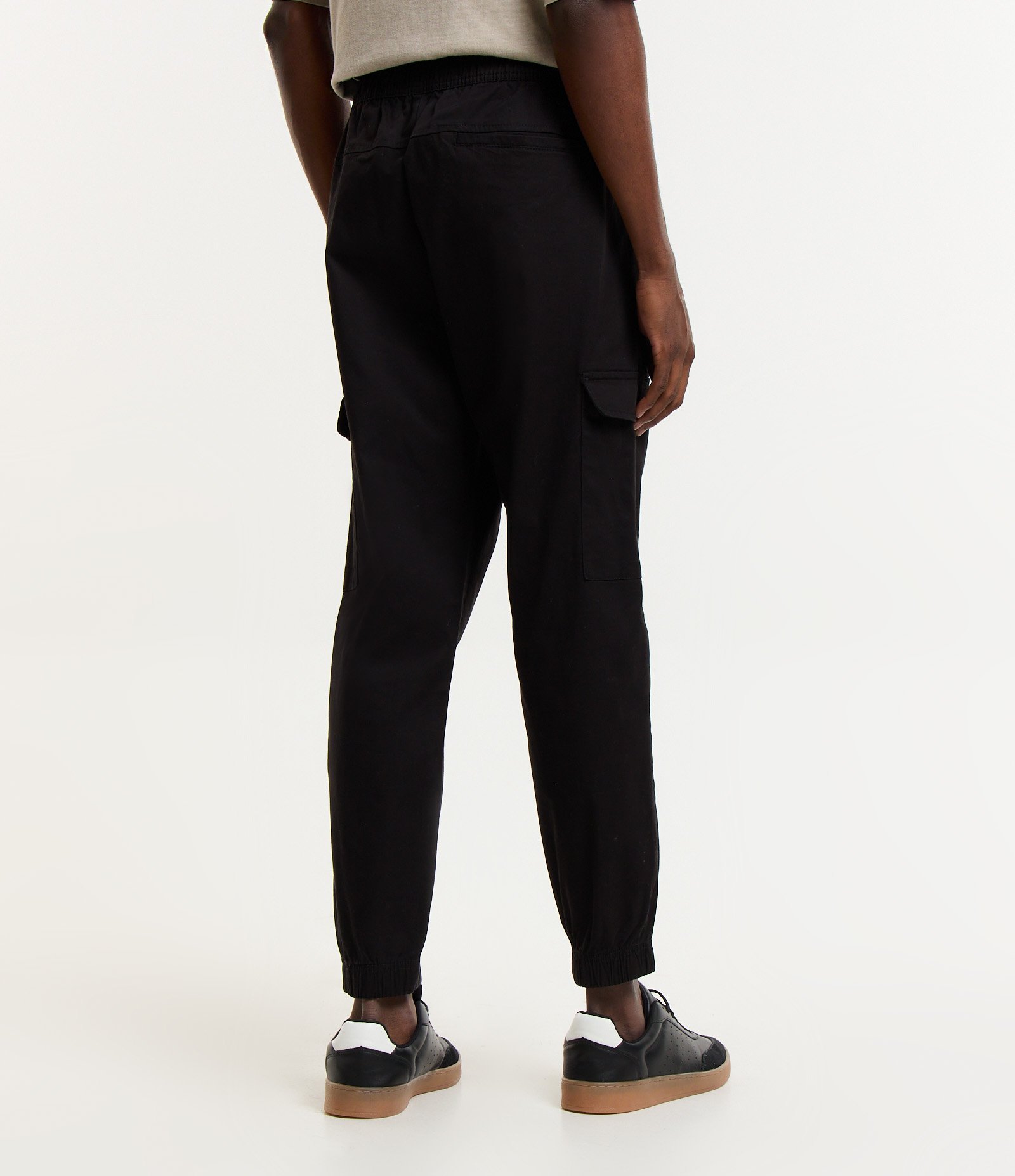 Calça Jogger em Sarja com Bolsos Cargo Azul Marinho 3