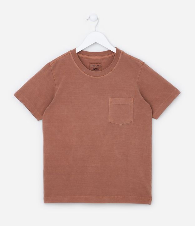 Camiseta Comfort Infantil com Bolsinho e Efeito Estonado - Tam 5 a 14 anos