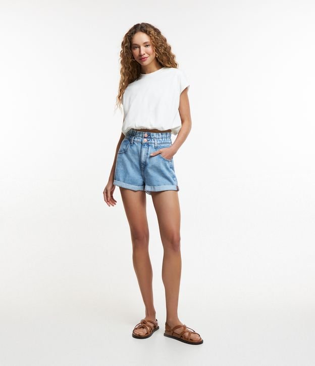 Short Baggy Cintura Alta em Jeans com Barra Dobrada