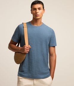 Camiseta Regular em Malha Texturizada