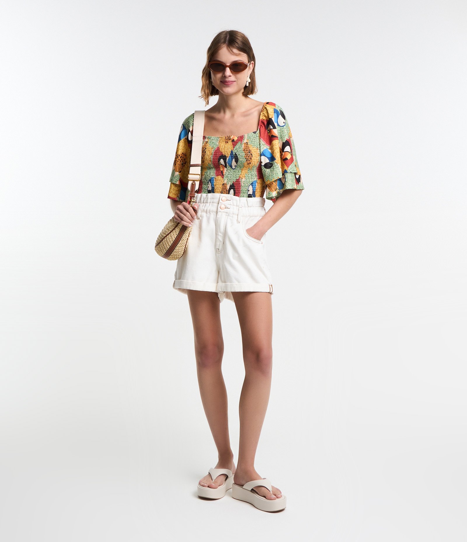 Short Baggy Cintura Alta em Sarja com Elástico no Cós Branco Neve