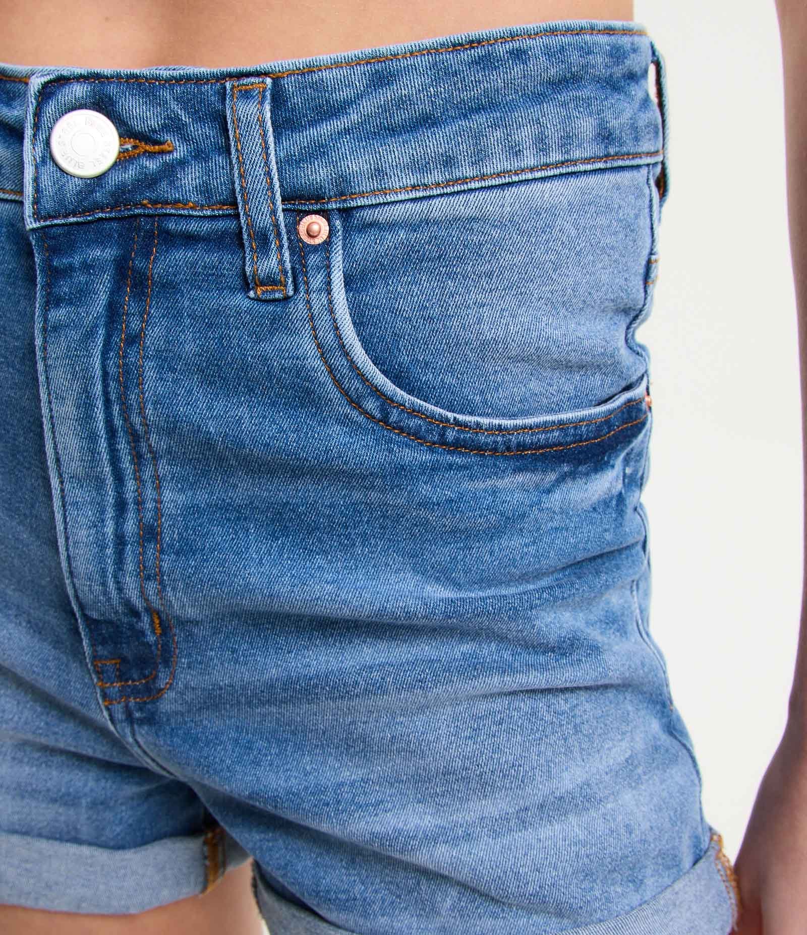 Short Hot Pants Cintura Alta em Jeans com Barra Dobrada Azul 4