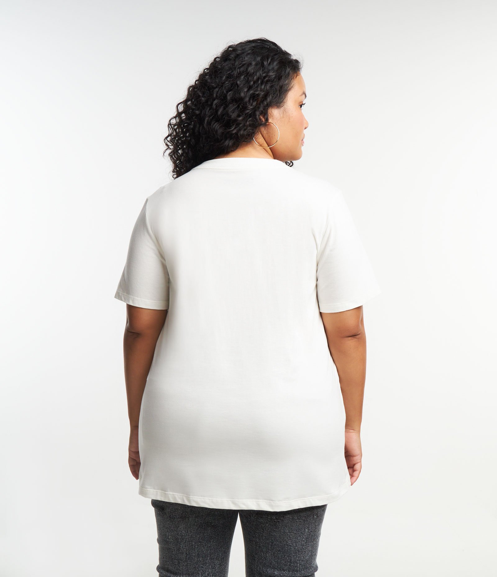 Camiseta Alongada em Algodão com Estampa Snoopy Curve & Plus Size Off White 3